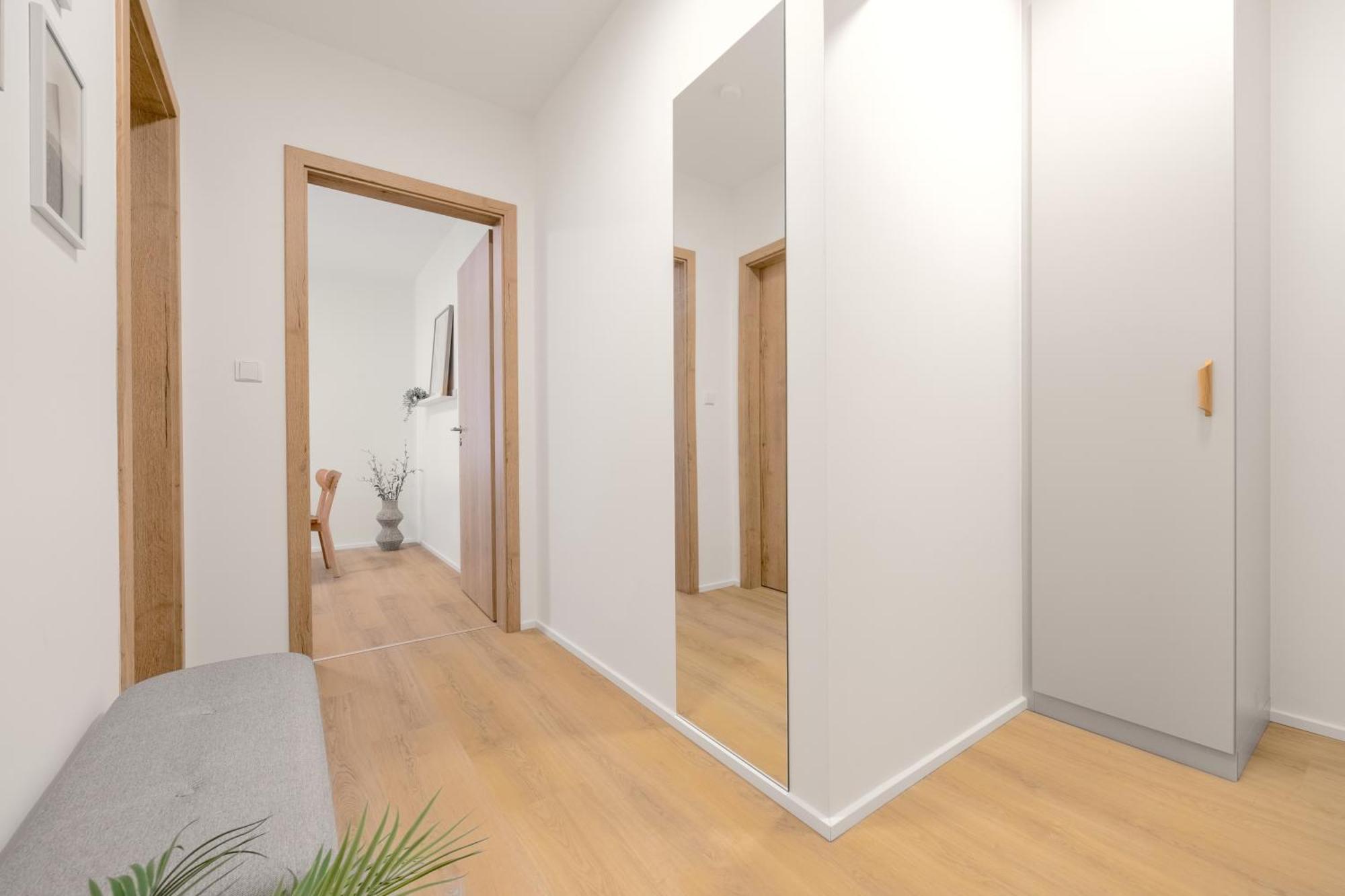 Bright 2Br - 4Th Floor, Balcony, Free Parking By Gravity Prague Daire Dış mekan fotoğraf