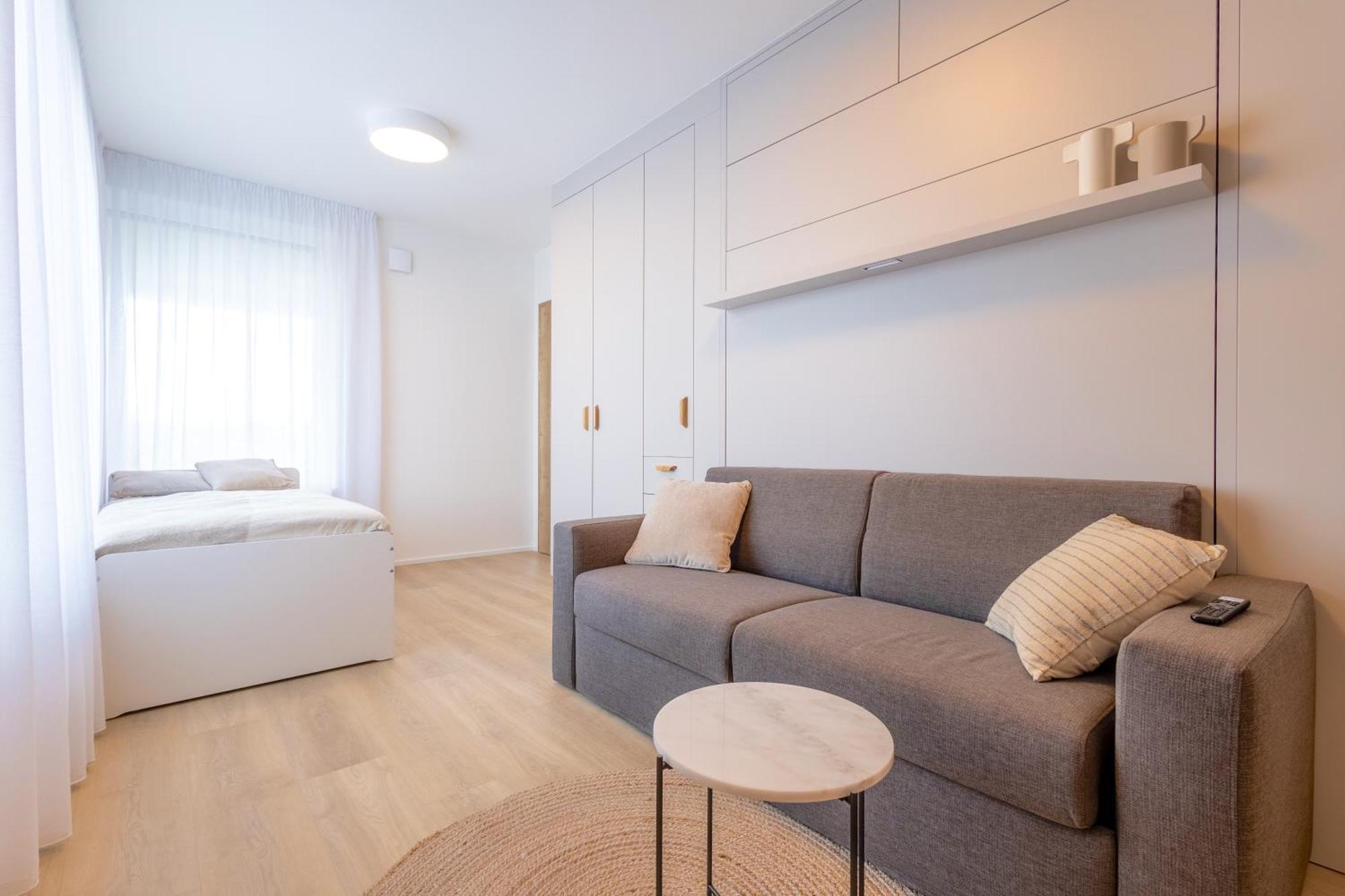 Bright 2Br - 4Th Floor, Balcony, Free Parking By Gravity Prague Daire Dış mekan fotoğraf