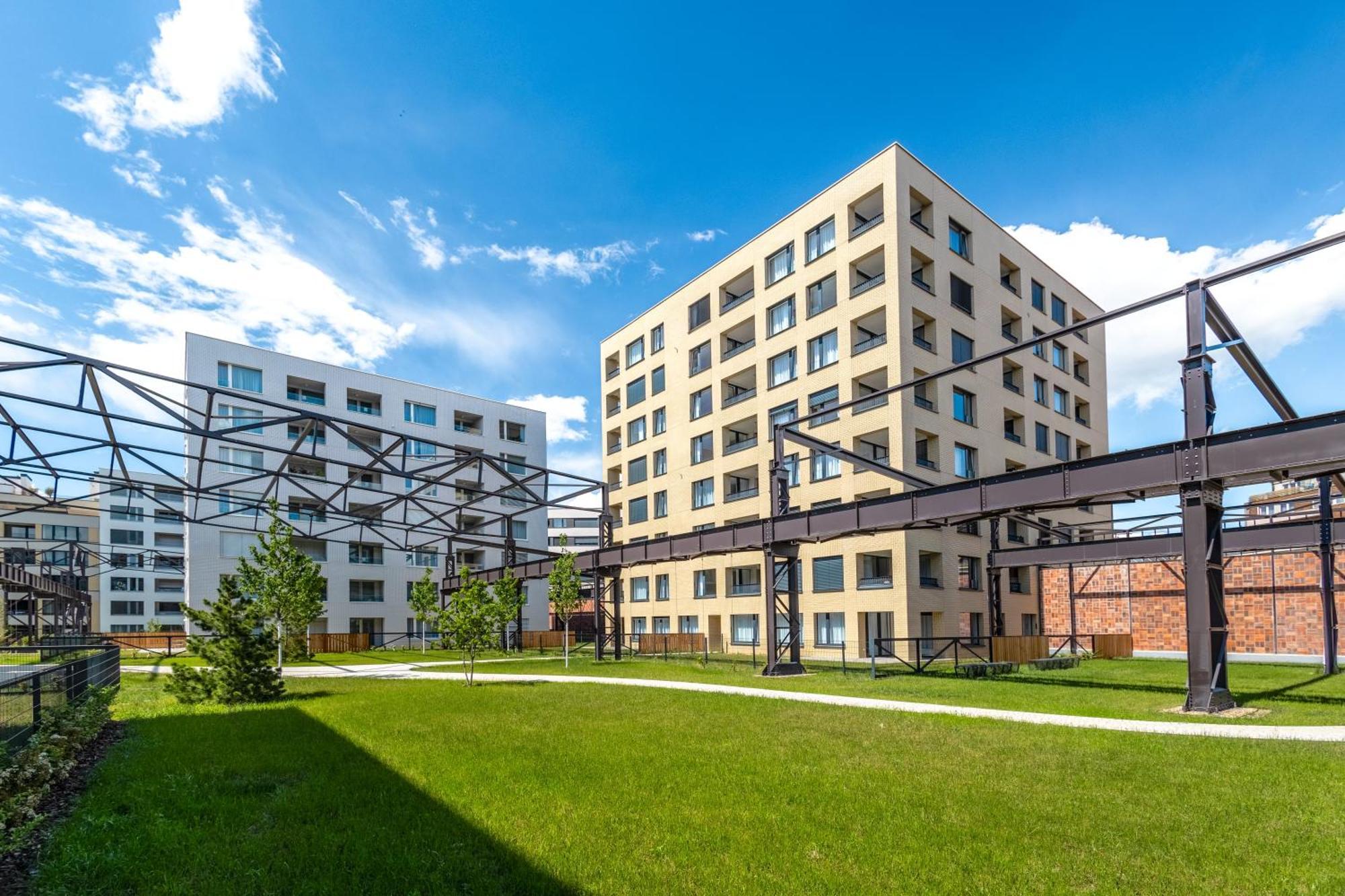 Bright 2Br - 4Th Floor, Balcony, Free Parking By Gravity Prague Daire Dış mekan fotoğraf