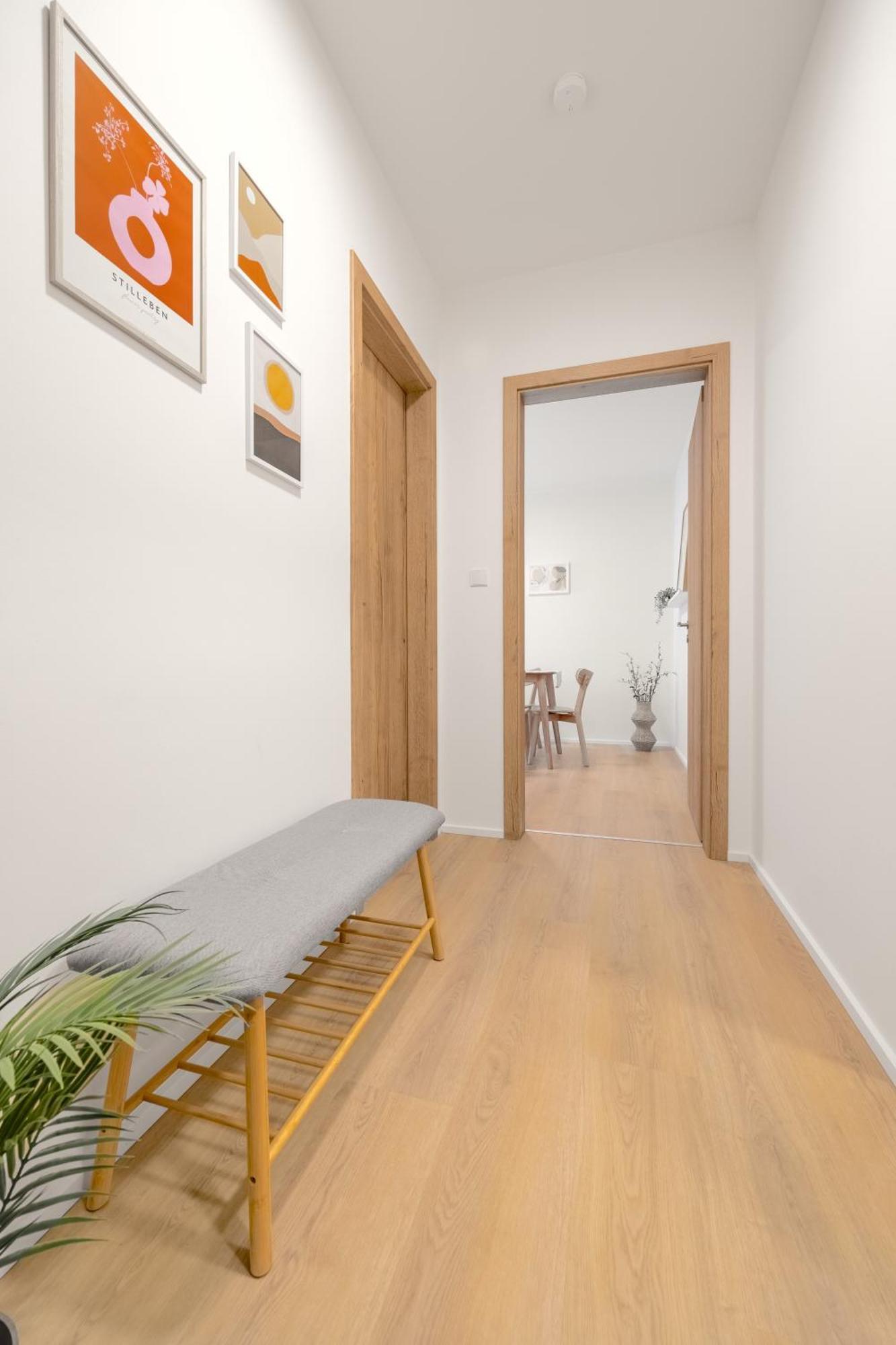 Bright 2Br - 4Th Floor, Balcony, Free Parking By Gravity Prague Daire Dış mekan fotoğraf